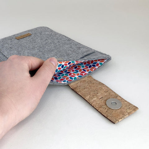 Hülle für PocketBook Basic Lux 4 | mit Magnetverschluss und extra Fach | hellgrau - Colorful | Modell "HAKA"