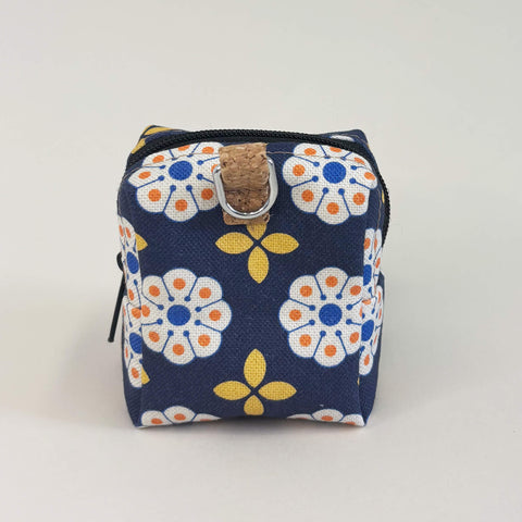 Mini-Tasche für Kopfhörer & Co. | aus Bio-Baumwolle | Design Bloom | Modell PocketCube
