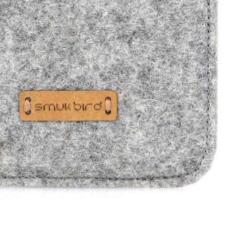 Handytasche für Fairphone 6 | aus Filz und Bio-Baumwolle | hellgrau - stripes | Modell "LET"