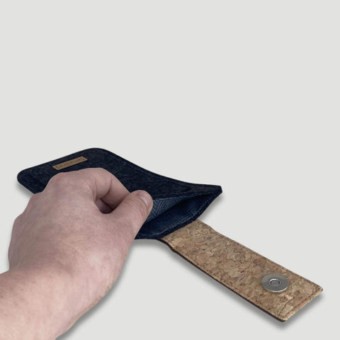 Handytasche für Xiaomi 13T Pro | mit Magnetverschluss und extra Fach | anthrazit - Tracks | Modell HAKA