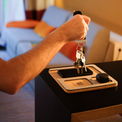 Organizer für Handy, Schlüssel, Schmuck & Co. | aus Filz und Kork | hellgrau