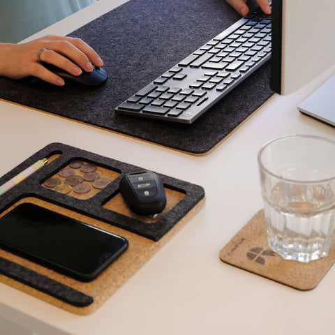 Organizer für Handy, Notizblock, Stift, Schlüssel & Co. | aus Filz und Kork | anthrazit