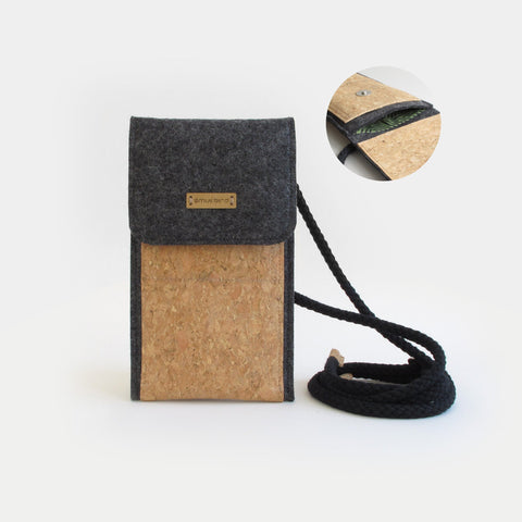 Shoulder bag for iPhone 16 | made of felt and organic cotton | anthracite - stripes | Model KEDJA