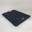 Hülle für MacBook Pro M3 16,2 | mit Magnetverschluss und extra Fach  | anthrazit - Stripes | Modell "HAKA"