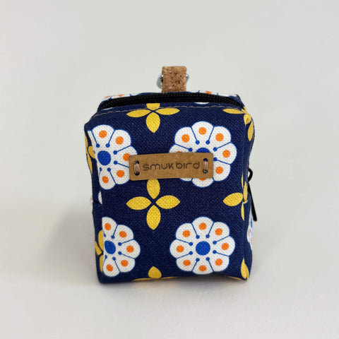 Mini-Tasche für Kopfhörer & Co. | aus Bio-Baumwolle | Design Bloom | Modell PocketCube