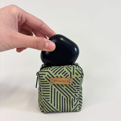 Mini-Tasche für Kopfhörer & Co. | aus Bio-Baumwolle | Design Stripes | Modell PocketCube
