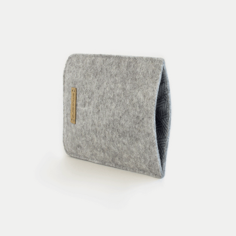 Handytasche für Fairphone 6 | aus Filz und Bio-Baumwolle | hellgrau - tracks | Modell "LET"