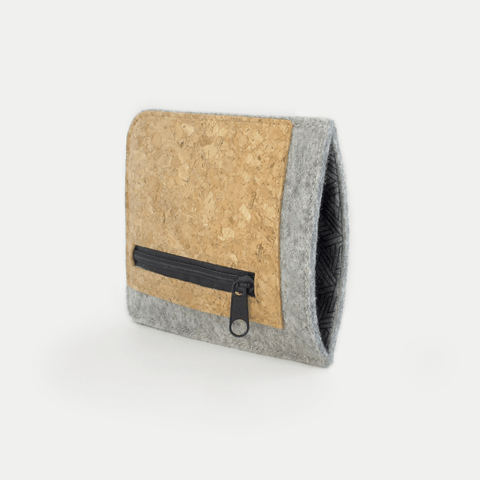 Handytasche mit Kartenfach für Samsung Galaxy S24 FE | hellgrau - tracks | Modell "ZIP"