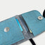 KEDJA deluxe Umhängetasche in hellgrau und azur, mit Fächern für Motorola Razr 60, Karten und Geldscheine.