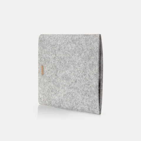 Case for MacBook Air M3 15.3 | made of felt and organic cotton | light gray - tracks | Model "LET"