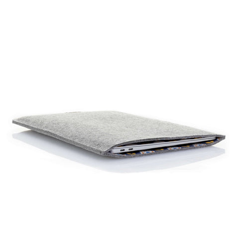 Coque pour MacBook Pro M3 14.2 | en feutre et coton biologique | gris clair - Bloom | Modèle "LAISSER"