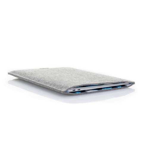 Coque pour MacBook Pro M3 14.2 | en feutre et coton biologique | gris clair - formes | Modèle "LAISSER"