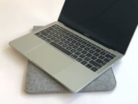 Custom made laptop sleeve | made of felt and organic cotton | light gray - Tracks | Model "LET"