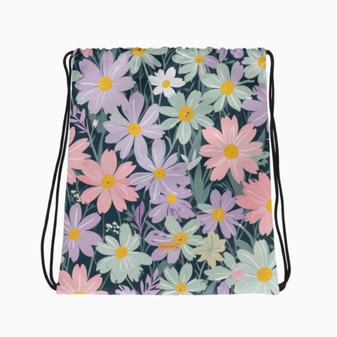 Turnbeutel mit pastellfarbenem Blumenmuster, flach ausgelegt.