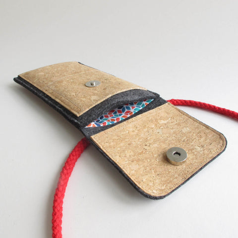Umhängetasche für iPhone 12 | aus Filz und Bio-Baumwolle | anthrazit - colorful | Modell KEDJA