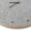 Wanduhr aus Filz und Kork 30 cm | hellgrau - schwarz | Design: Esbjerg