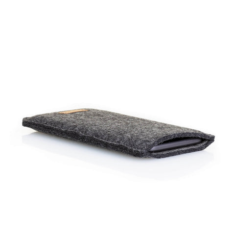 Handytasche für Samsung Galaxy S23 | aus Filz und Bio-Baumwolle | anthrazit - tracks | Modell "LET"