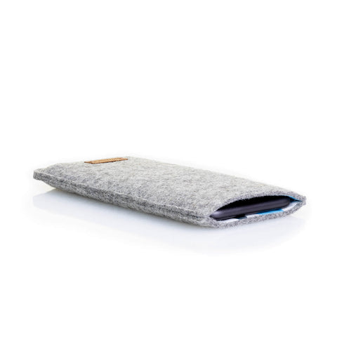 Mobile phone case for Motorola Moto G84 | made of felt and organic cotton | light gray - shapes | Model "LET"