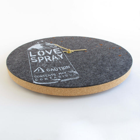 Wanduhr aus Filz und Kork 30 cm | Design "Love" by Anja Streese