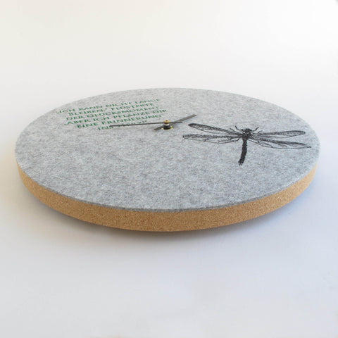 Väggklocka i filt och kork 30 cm | Design "Libelle" av Anja Streese