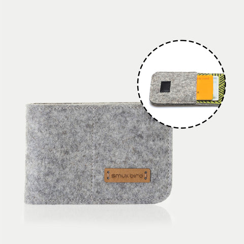 EC card case made of felt | light gray - stripes