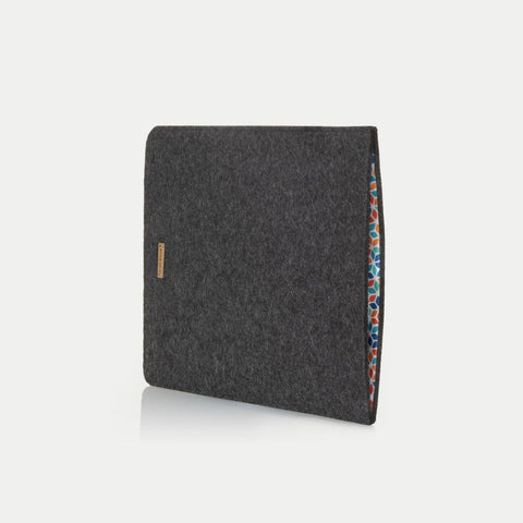 Skræddersyet laptop sleeve | lavet af filt og økologisk bomuld | antracit - farverig | Model "LET"