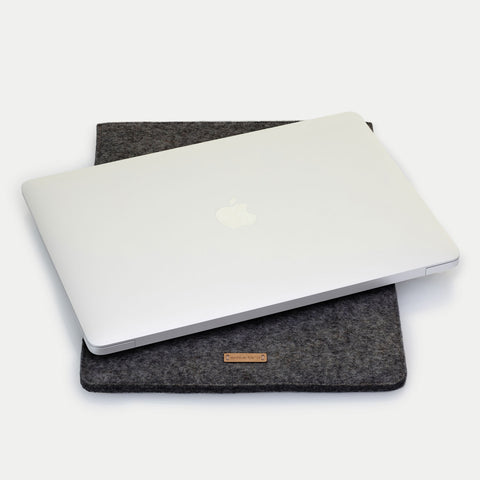 Hülle für MacBook Air M2 13,6" | aus Filz und Bio-Baumwolle | anthrazit - Shapes | Modell "LET"