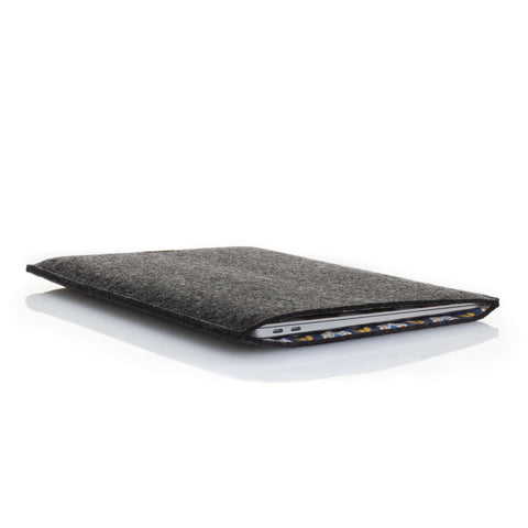 Hülle für MacBook Air M2 | aus Filz und Bio-Baumwolle | anthrazit - Bloom | Modell "LET"