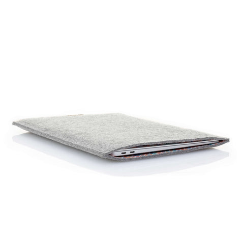 Hülle für MacBook Pro 16 | aus Filz und Bio-Baumwolle | hellgrau - Colorful | Modell "LET"