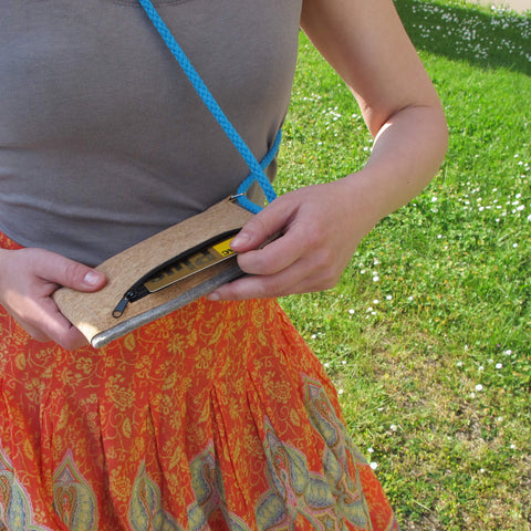 Shoulder bag for OnePlus 11 | made of felt and organic cotton | anthracite - stripes | Model KEDJA