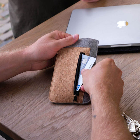 Handytasche mit Kartenfach für iPhone 11 | hellgrau - colorful | Modell "ZIP"