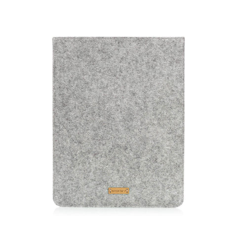 Tablet cover lavet efter mål | lavet af filt og økologisk bomuld | lysegrå - tracks | "LET" model