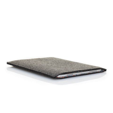 Hülle für Galaxy Tab S9 FE | aus Filz und Bio-Baumwolle | anthrazit - colorful | Modell "LET"