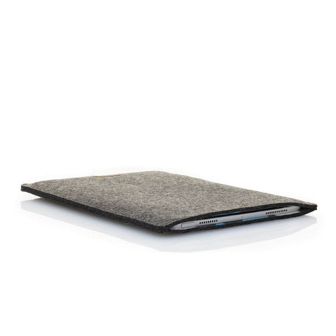 Hülle für iPad Mini - 5. Gen | aus Filz und Bio-Baumwolle | anthrazit - shapes | Modell "LET"