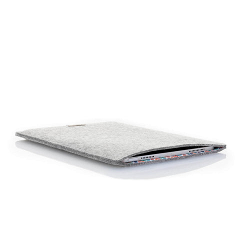 Fodral till Galaxy Tab A8 | gjord av filt och ekologisk bomull | ljusgrå - färgglad | Modell "LET"