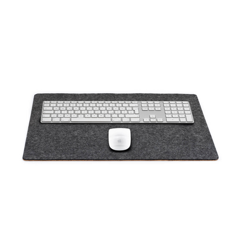 Skrivbordsunderlägg av filt och kork | 38x50cm | antracit
