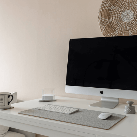 Desk pad made of felt and cork | 30x60cm | light grey