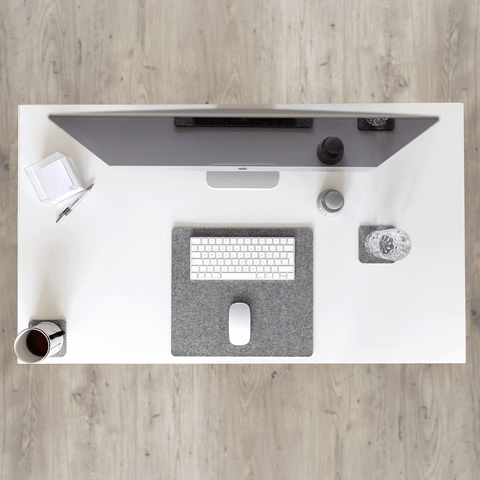 Skrivebordsunderlag af filt og kork | 38x34,5cm | lysegrå
