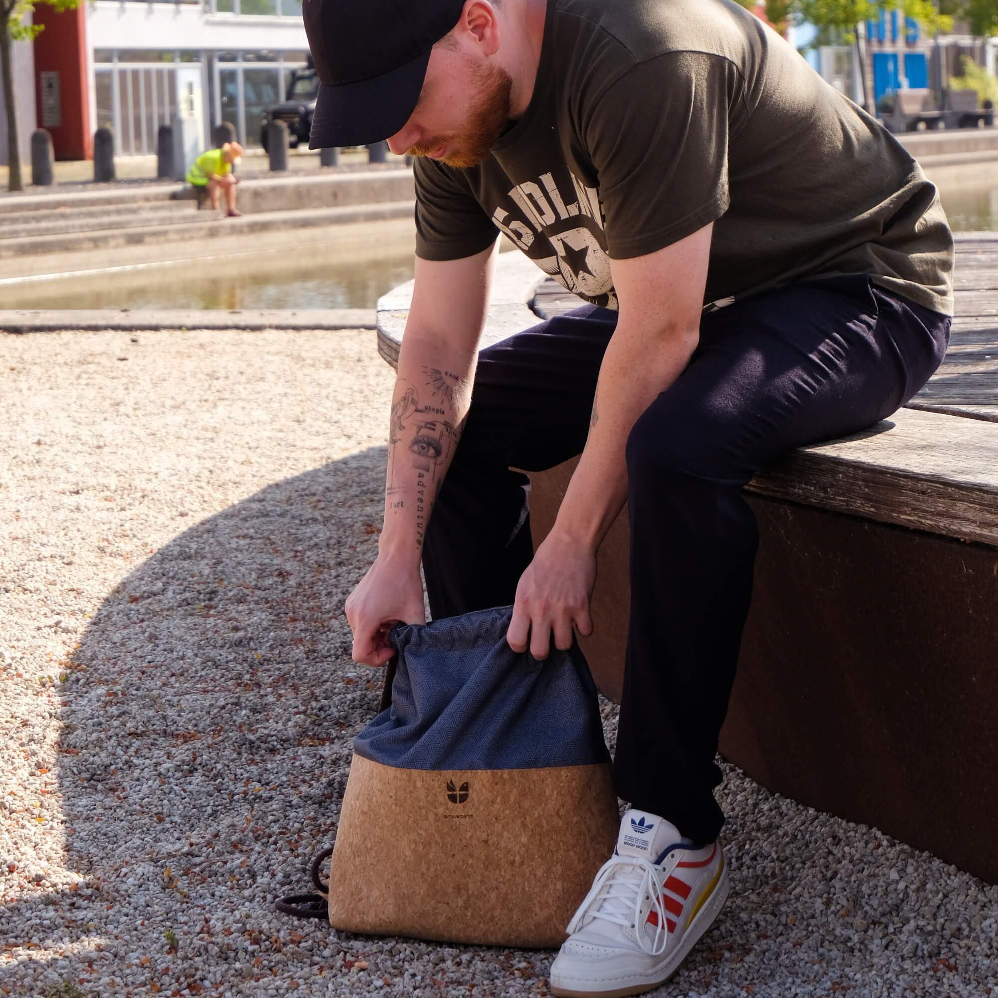 Gym bag for children small backpack made of cotton and cork Shape