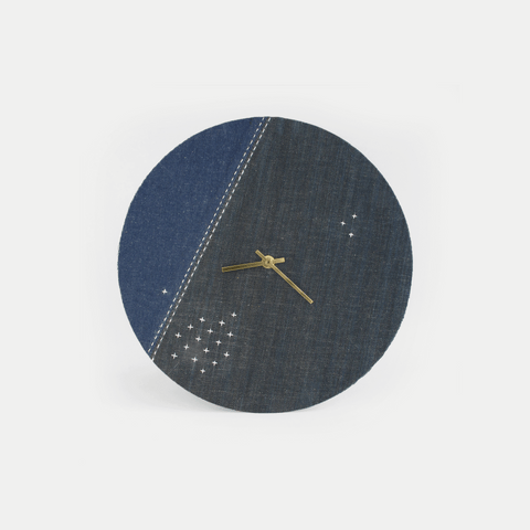 Wall clock Wabi Sabi Denim round 30 cm | Denim - Gold | Design: Osaka