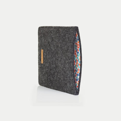 Custom made eReader cover | made of felt and organic cotton | anthracite - colorful | "LET" model