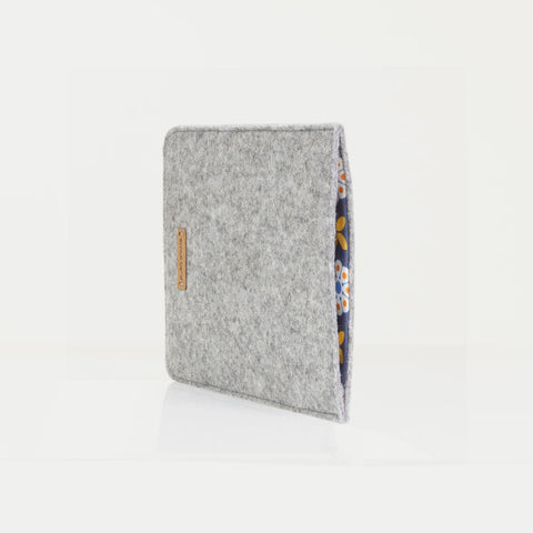 Hülle für PocketBook InkPad Color | aus Filz und Bio-Baumwolle | hellgrau - bloom | Modell "LET"