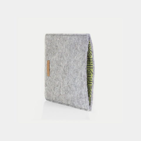 Skræddersyet eReader-cover | fremstillet af filt og økologisk bomuld | lysegrå - stripes | "LET"-model