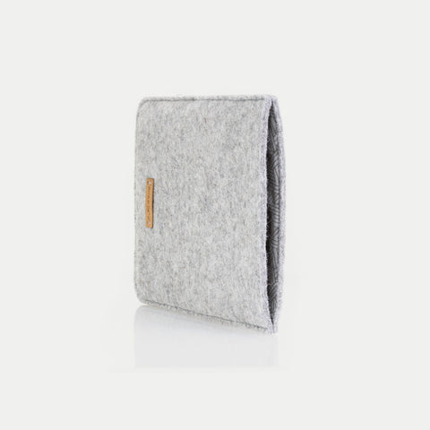 Cover for Tolino Vision 6 | made of felt and organic cotton | light grey - tracks | "LET" model